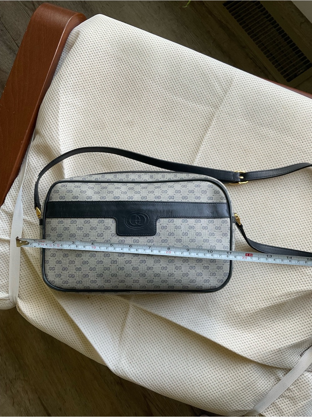 Gucci Bag - Picture 9 of 12